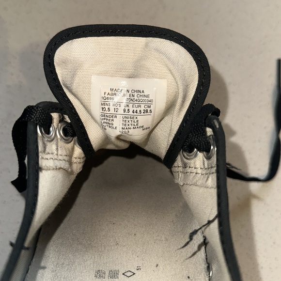 Men’s size 10.5 Converse Jack Purcell Low Top Shoes - Picture 7 of 7